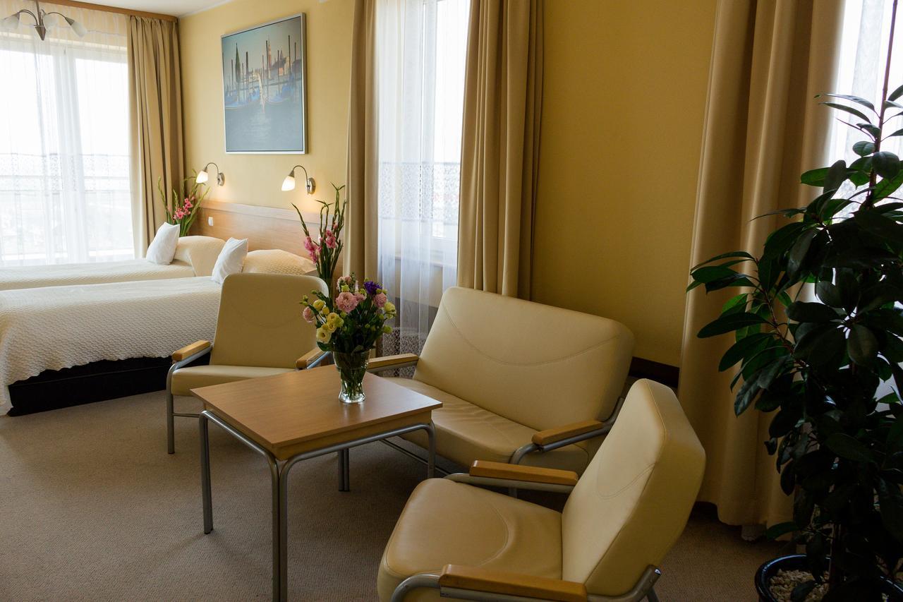Wm Hotel System Sp. Z O.O. Cracovie Extérieur photo