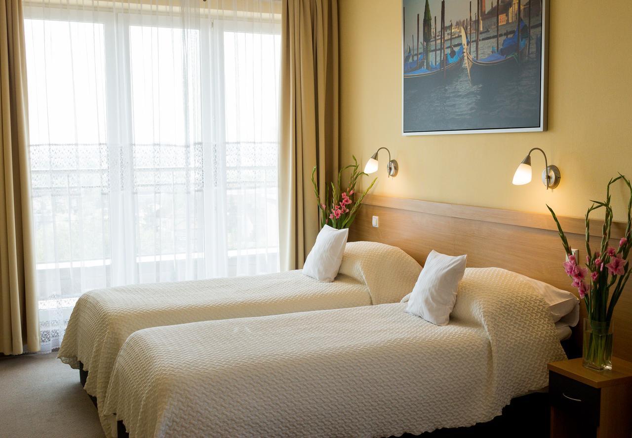 Wm Hotel System Sp. Z O.O. Cracovie Extérieur photo