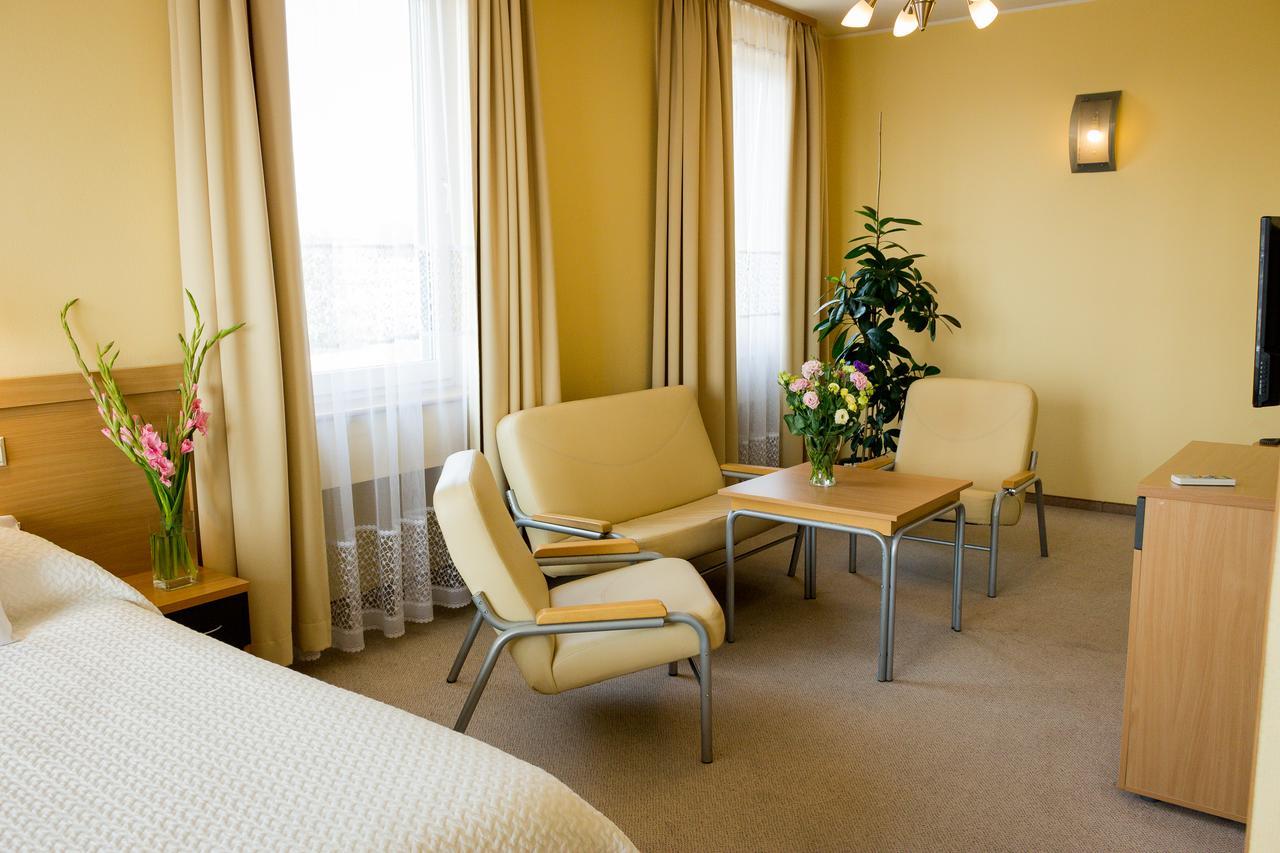 Wm Hotel System Sp. Z O.O. Cracovie Extérieur photo