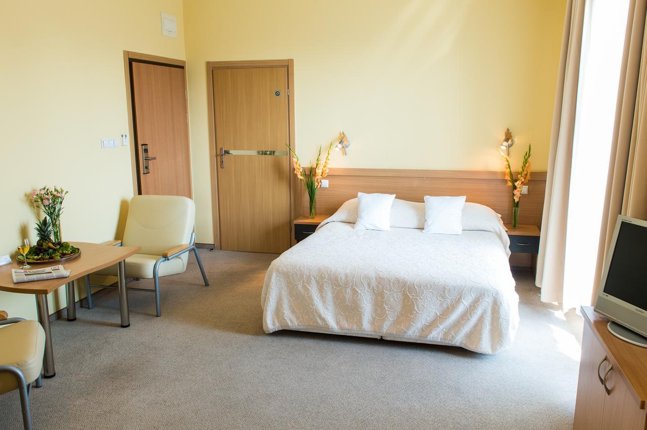 Wm Hotel System Sp. Z O.O. Cracovie Chambre photo
